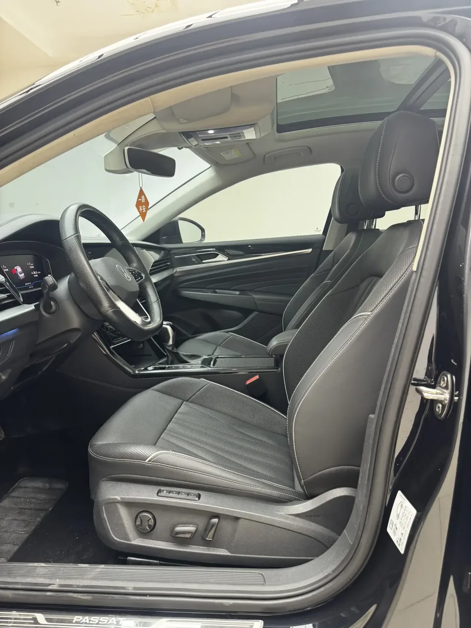 Volkswagen Passat Passat 2022 330TSI Starry Sky Deluxe Edition 2022 — миниатюра 5