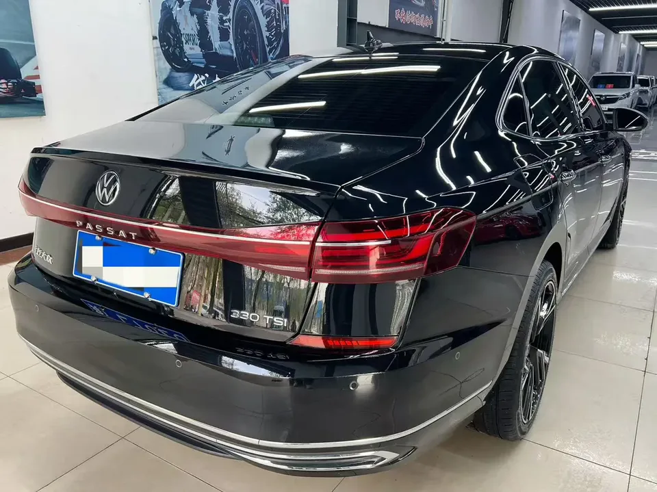 Volkswagen Passat Passat 2022 330TSI Starry Sky Deluxe Edition 2022 — миниатюра 4