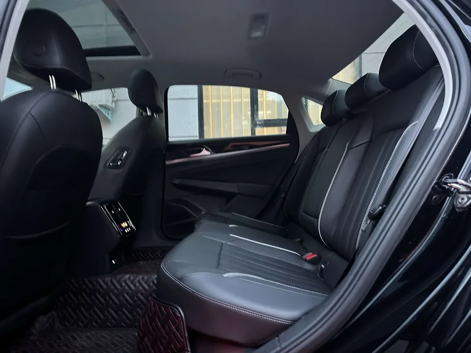 Volkswagen Passat Passat 2023 280TSI Elite Edition 2022 — миниатюра 5