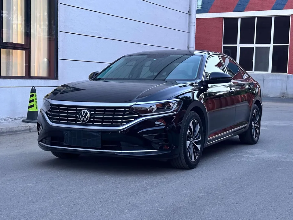 Volkswagen Passat Passat 2023 280TSI Elite Edition 2022 — фото 1, купить с доставкой в Москву