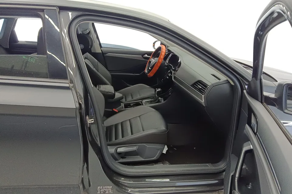 Volkswagen Sagitar Sagitar 2022 280TSI DSG Flying Edition 2022 — thumbnail 4