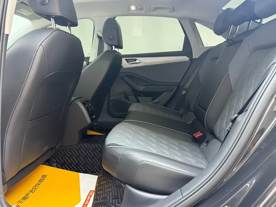 Volkswagen Sagitar 2023 Sagitar 300TSI DSG Beyond Edition 2024 — миниатюра 4