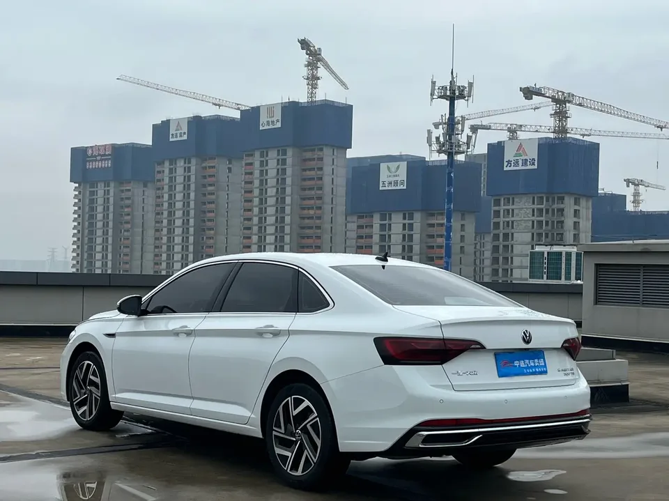 Volkswagen Sagitar 2023 Sagitar 300TSI DSG Beyond Edition 2024 — миниатюра 2