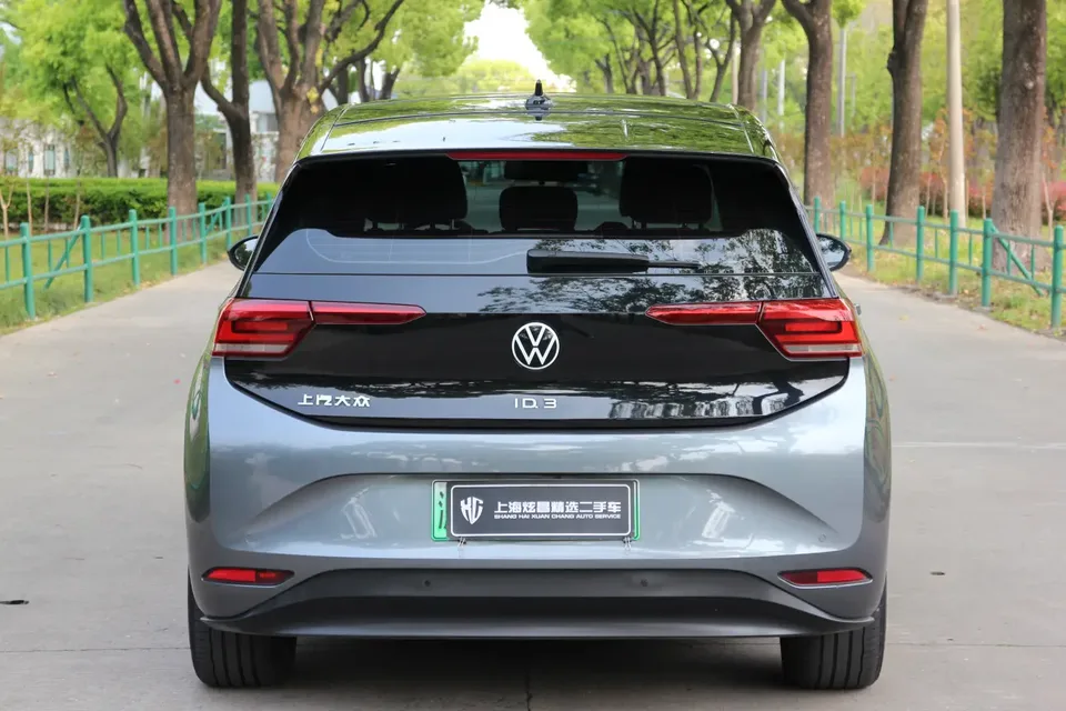 Volkswagen ID.3 pure version 2022 — миниатюра 2