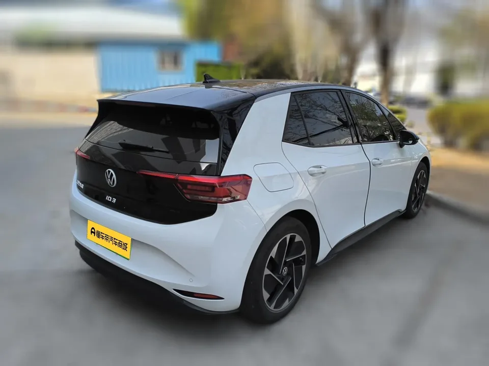 Volkswagen ID.3 Volkswagen ID.3 2025 Smart Model Outstanding Edition 2025 — миниатюра 4