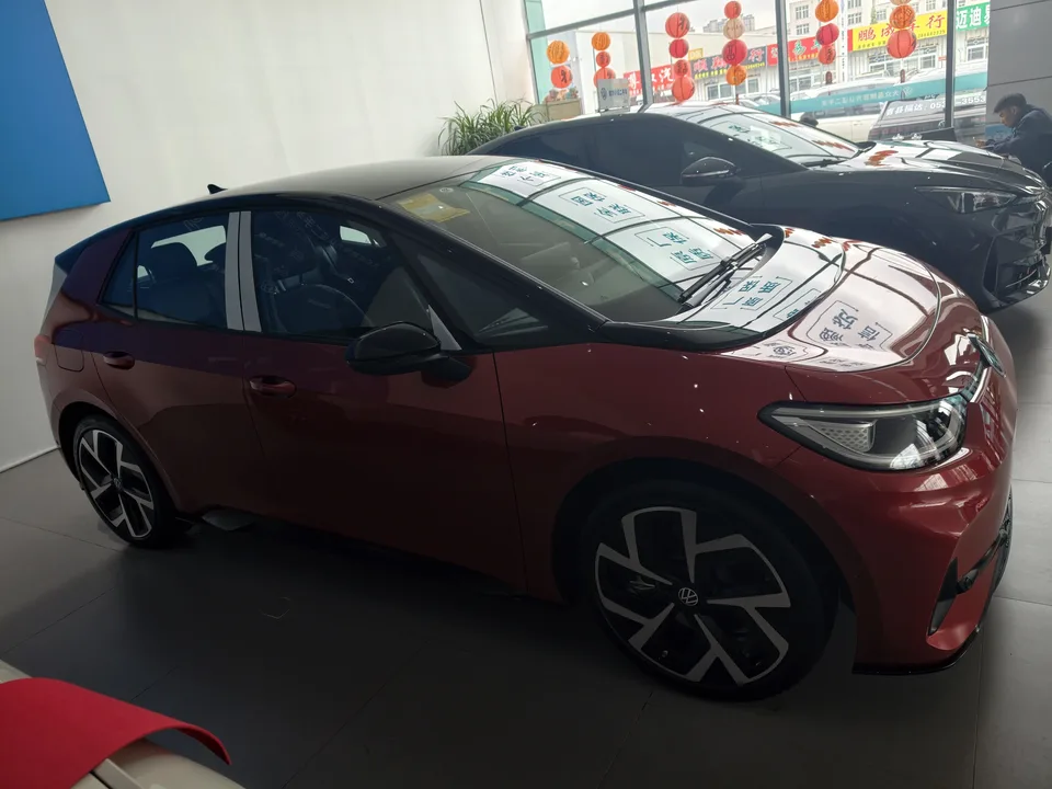 Volkswagen ID.3 Volkswagen ID.3 2026 Smart Edition GTX Kit 2025 — миниатюра 2