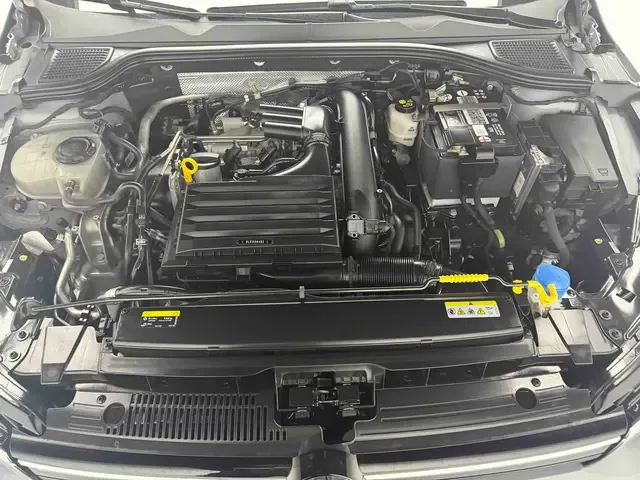 Volkswagen Golf facelift 280TSI DSG Pro 2024 — фото 1, купить с доставкой в Москву
