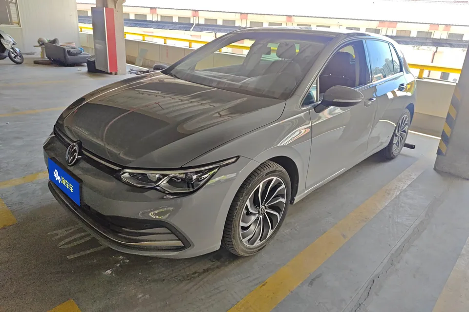 Volkswagen Golf Golf 2023 280TSI DSG Pro 2023 — фото 1, купить с доставкой в Москву