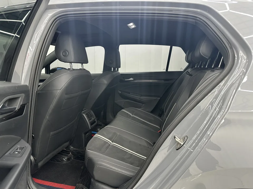 Volkswagen Golf Golf 2021 280TSI DSG R-Line 2022 — миниатюра 3
