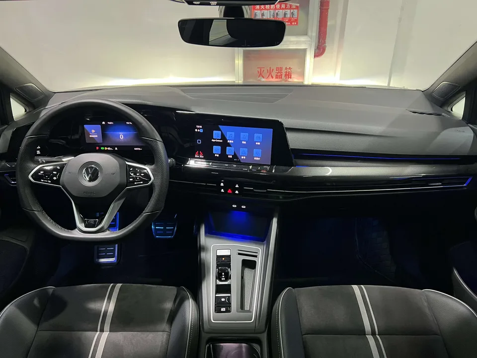 Volkswagen Golf Golf 2023 280TSI DSG R-Line Lite 2023 — миниатюра 4
