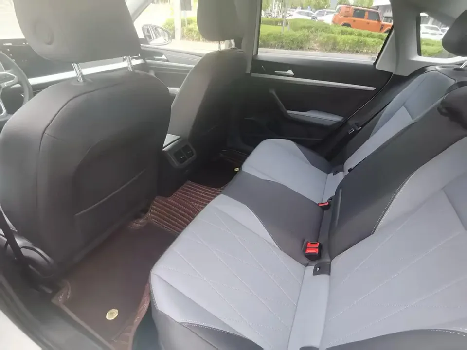 Volkswagen Lavida Lavida 2024 1.5L Automatic Starry Sky Five Million Edition 2024 — миниатюра 3