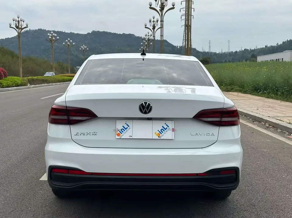 Volkswagen Lavida Lavida 2023 1.5L Automatic Fully Edition 2022 — thumbnail 2
