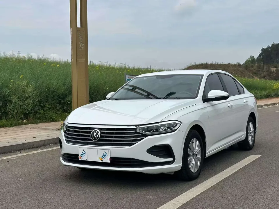 Volkswagen Lavida Lavida 2023 1.5L Automatic Fully Edition 2022 — photo 1, buy with delivery to Moscow