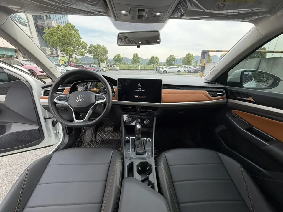 Volkswagen Bora 300TSI DSG Premium Edition 2024 — миниатюра 3