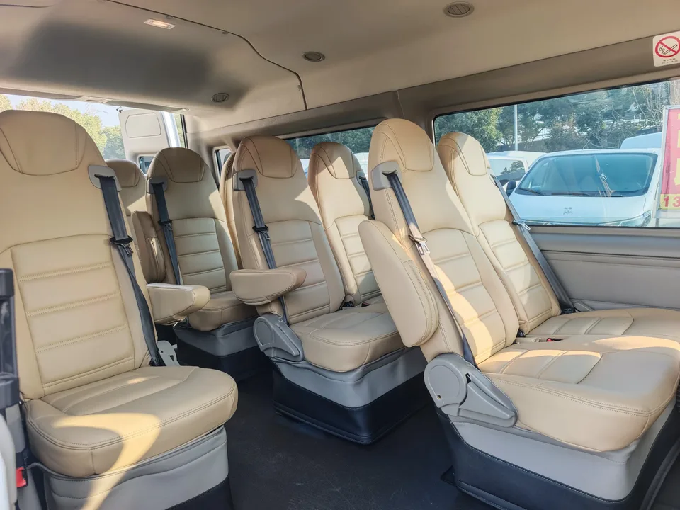 Ford New Generation Transit New Generation Transit 2021 Pro 2.2T Manual Ordinary Bus Long Axis 15-seat Mid-Roof 2022 — миниатюра 5