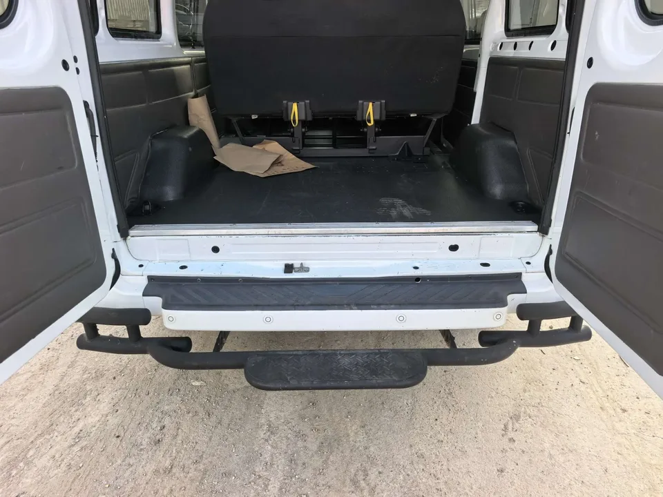 Ford New Generation Transit new generation transit 2021 Pro 2.2T Manual Logistics Vehicle Short Axis 6 Seater Mid-Top 2023 — thumbnail 5
