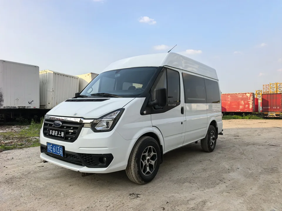 Ford New Generation Transit new generation transit 2021 Pro 2.2T Manual Logistics Vehicle Short Axis 6 Seater Mid-Top 2023 — photo 1, buy with delivery to Moscow