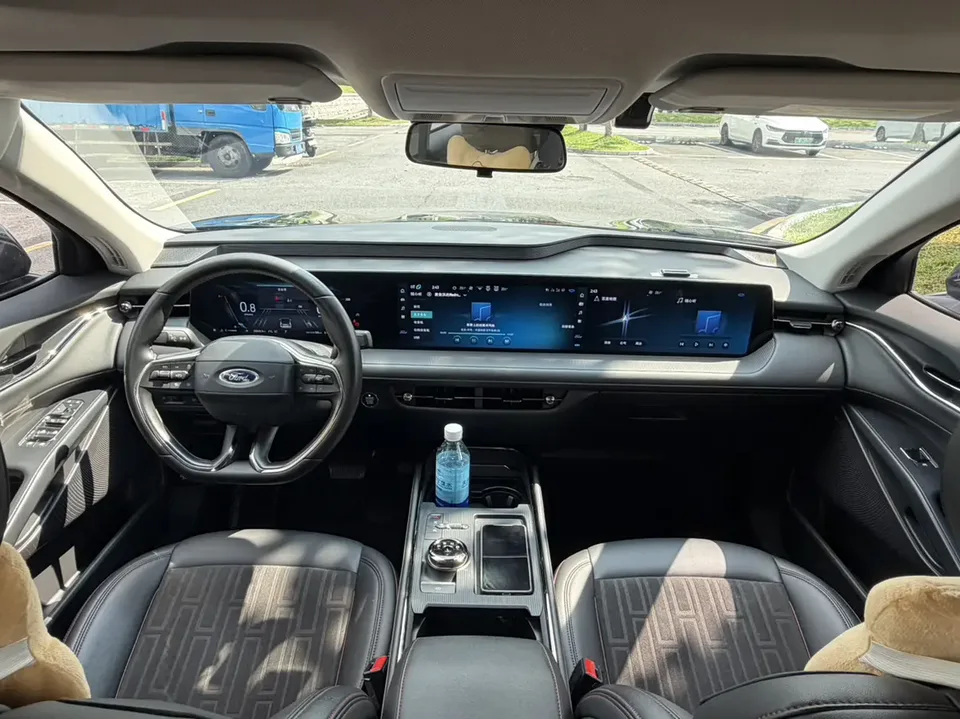 Ford Mondeo Mondeo EcoBoost 180 Luxury 2024 — миниатюра 3