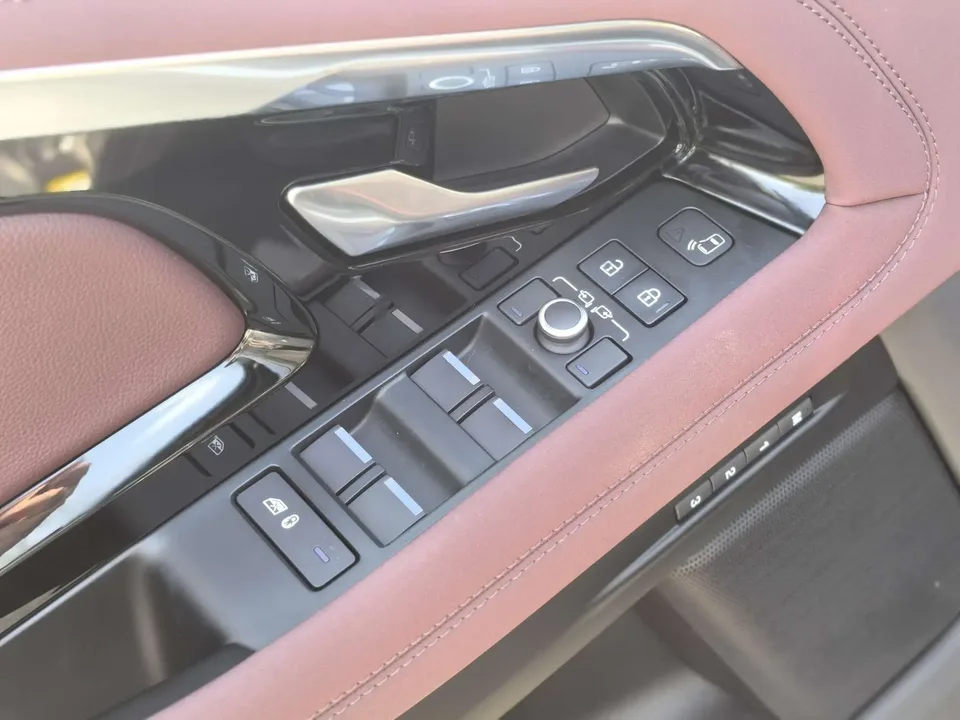 Land Rover Range Rover Evoque Range Rover Evoque 2021 Aurora L 249PS R-Dynamic SE Luxury Edition 2022 — thumbnail 4