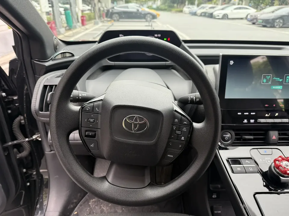 Toyota GAC bZ4X Elite 2023 — миниатюра 4