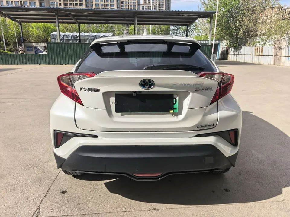 Toyota C-HR EV luxury version 2022 — миниатюра 2