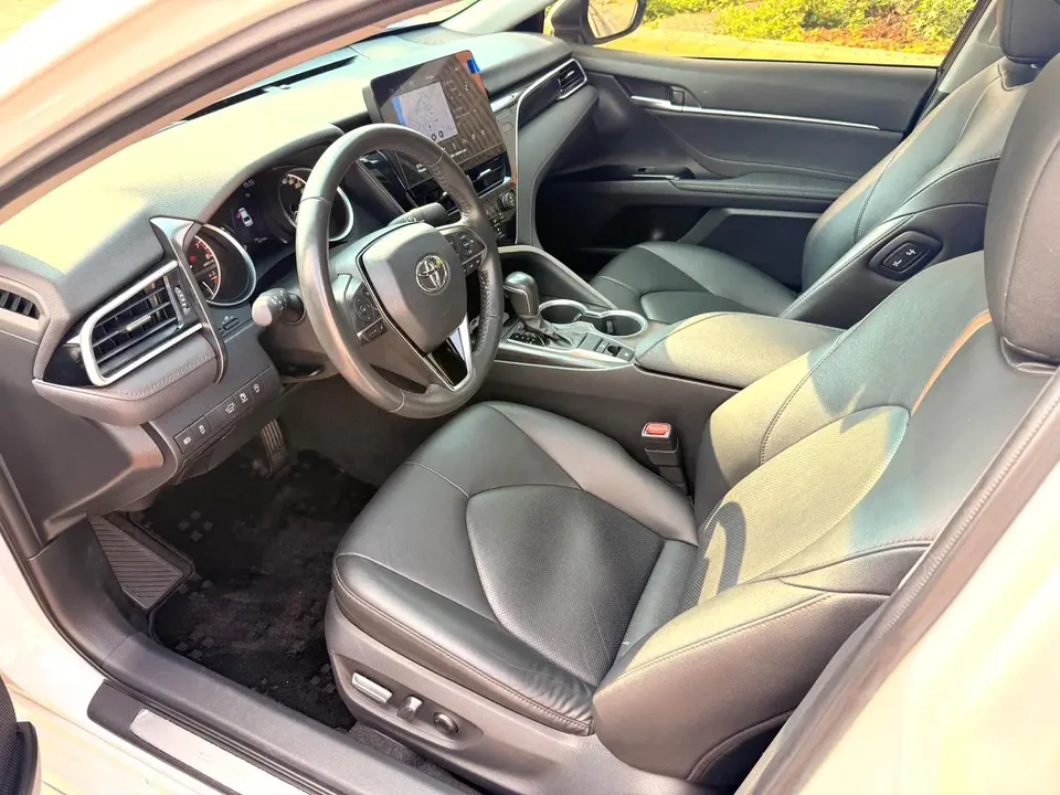 Toyota Camry 2.0G Deluxe Edition 2023 — миниатюра 5