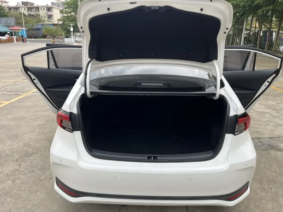 Toyota Asiatic lion Asia Lion 2.0L CVT Elite Edition 2023 — миниатюра 4