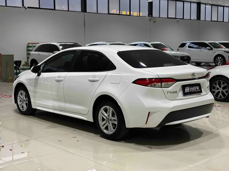 Toyota Levin 2022 Lelink 185T CVT Luxury Edition 2023 — миниатюра 4