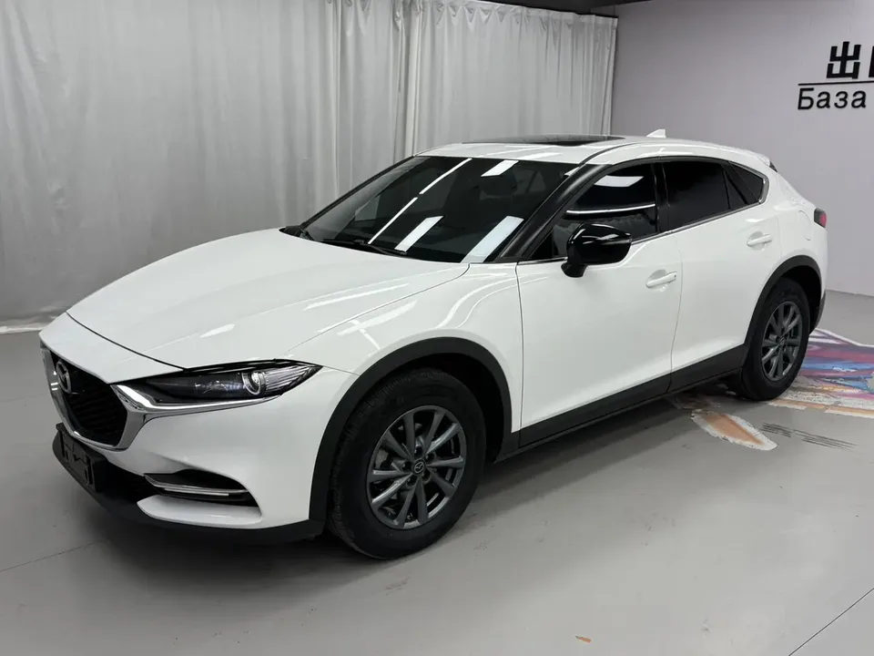 Mazda CX-4 Mazda CX-4 2021 2.0L 2WD Blue Sky Youth Edition 2022 — photo 1, buy with delivery to Moscow
