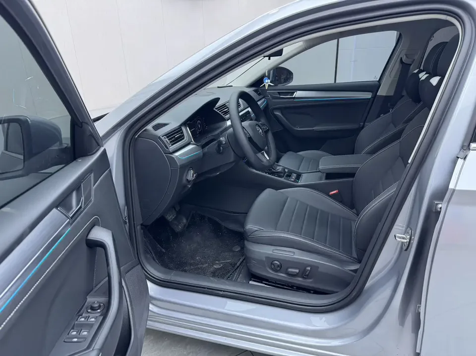 Skoda Speedy Super 2023 TSI280 DSG Exclusive Edition 2023 — миниатюра 5