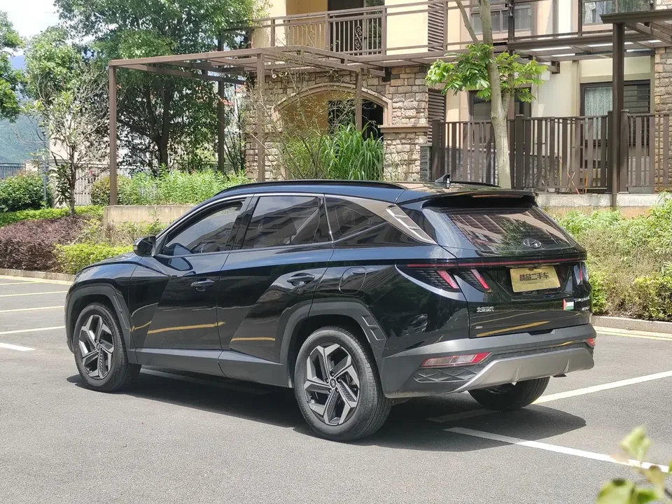 Hyundai tucson l Tucson 2023 Tucson L 1.5T DLX 2WD Luxury Edition 2023 — миниатюра 4