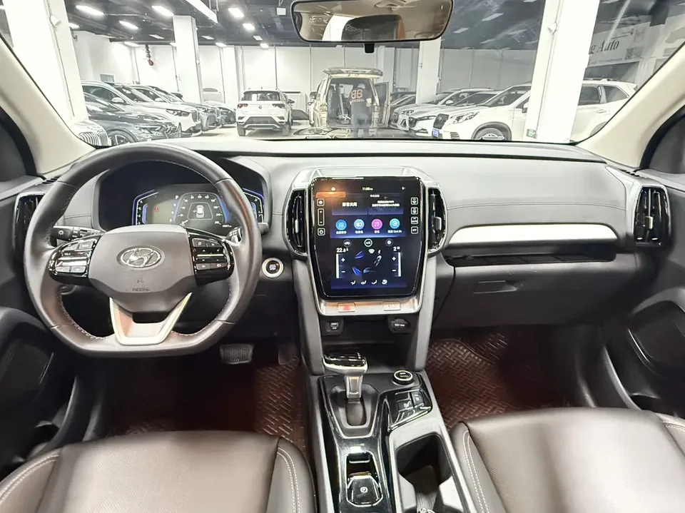 Hyundai ix35 Hyundai ix35 2021 240T GDi DCT 2WD Leading Edition GLS 2022 — миниатюра 4