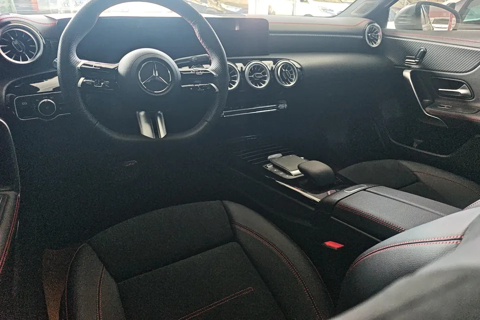 Mercedes-Benz Mercedes Benz A Class Mercedes-Benz A-Class 2023 A 200 L Sports Sedan Fashion Edition 2023 — миниатюра 4