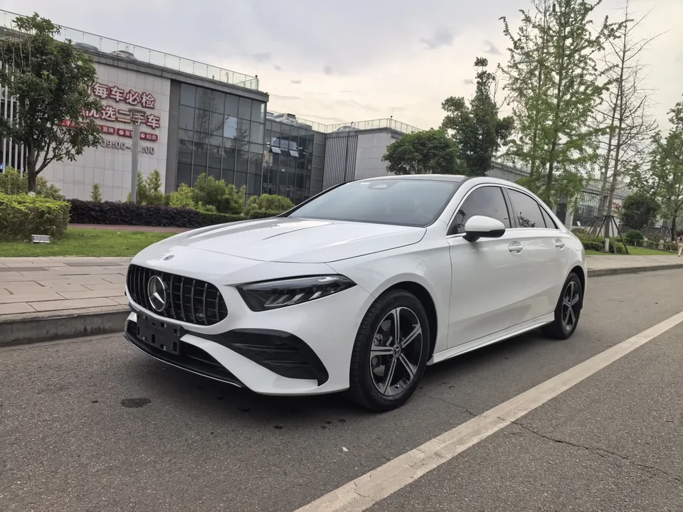 Mercedes-Benz Mercedes Benz A Class 2024