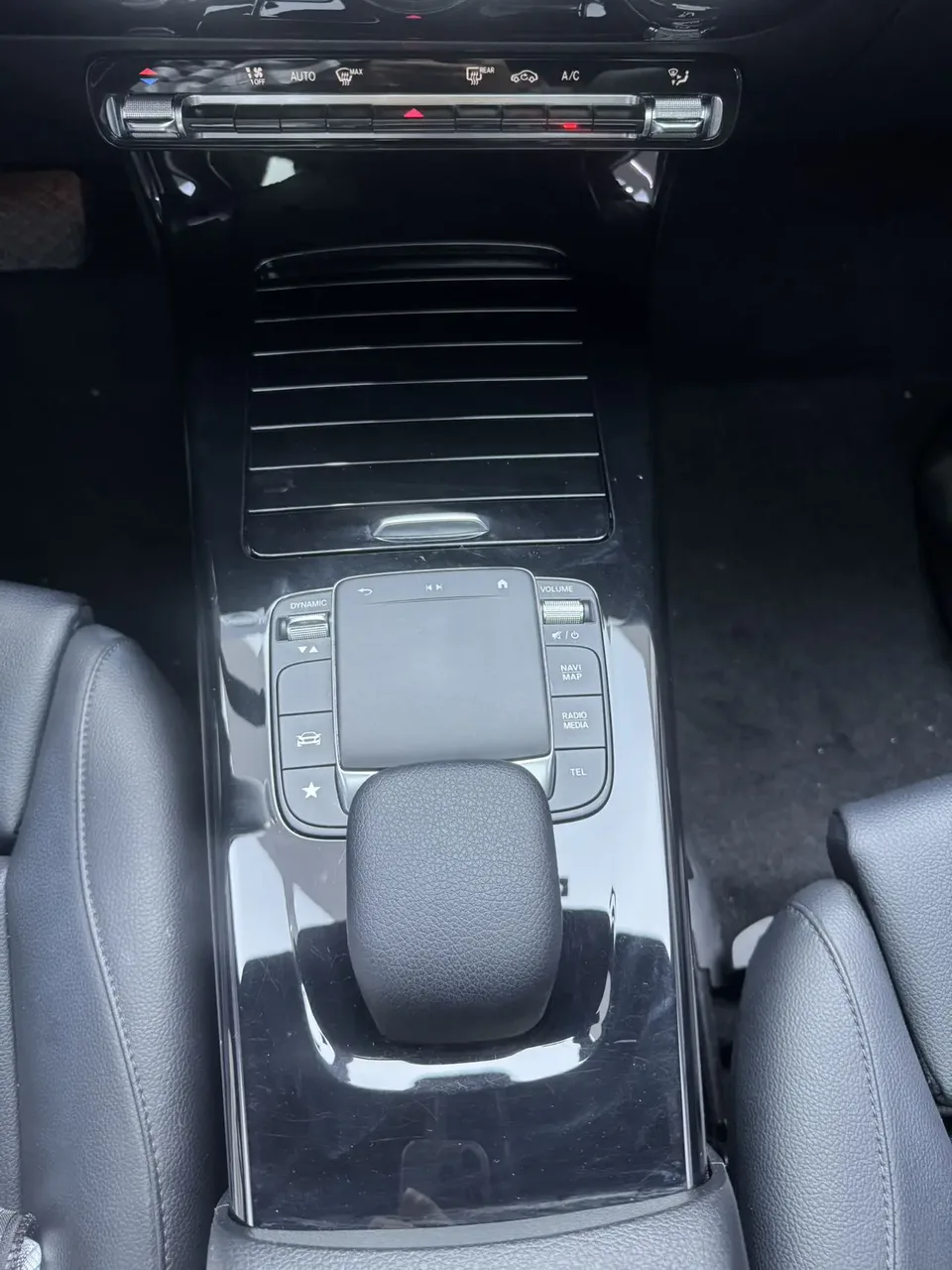 Mercedes-Benz Klasa A Mercedes Benz A Class 2022 A 180 L Sports Sedan 2022 — thumbnail 3