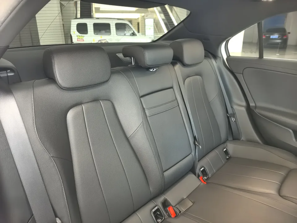 Mercedes-Benz Mercedes Benz A Class Mercedes-Benz A-Class 2023 A 180 L 2024 — миниатюра 4