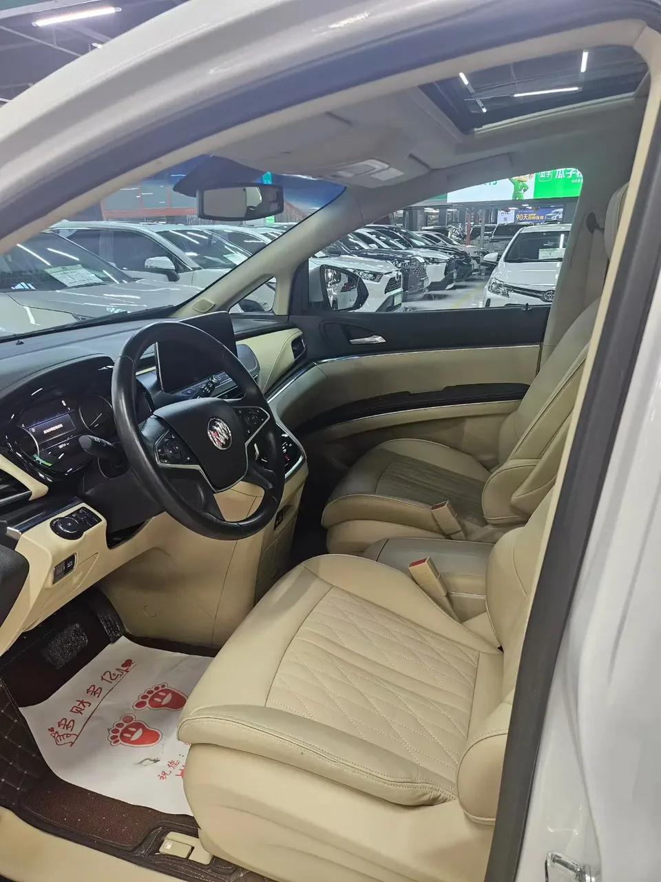 Buick GL8 GL8 2023 Land Business Class 2.0T Luxury Edition 2024 — thumbnail 3