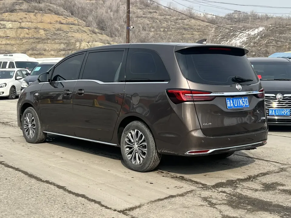 Buick GL8 GL8 2023 Buick GL8 2023 Land Business Class 2.0T Comfort Edition 2023 — thumbnail 4