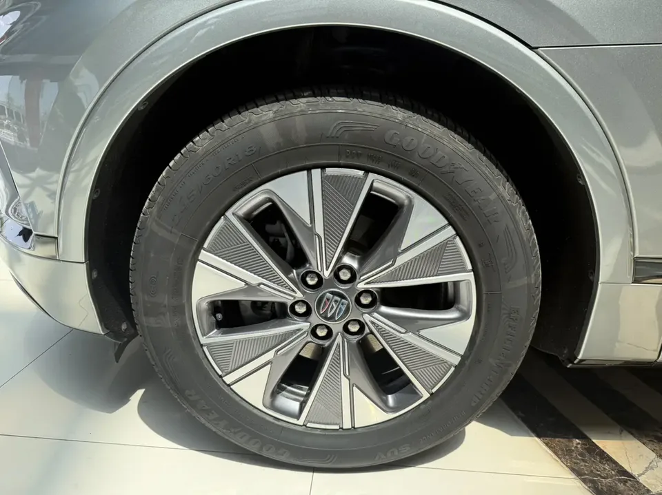 Buick E5 Smart Enjoy Long Range Edition 2023 — миниатюра 3