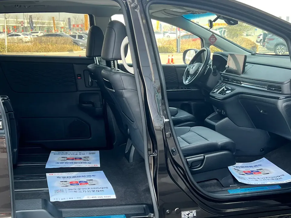 Honda Elysion Alison 2022 2.0L Hybrid Luxury Edition 2023 — thumbnail 3