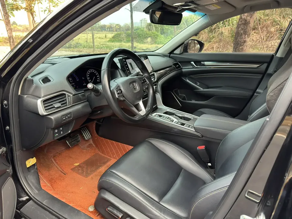 Honda Accord 2022 Accord Hybrid 2.0L Phantom Night Smart Edition 2022 — миниатюра 3