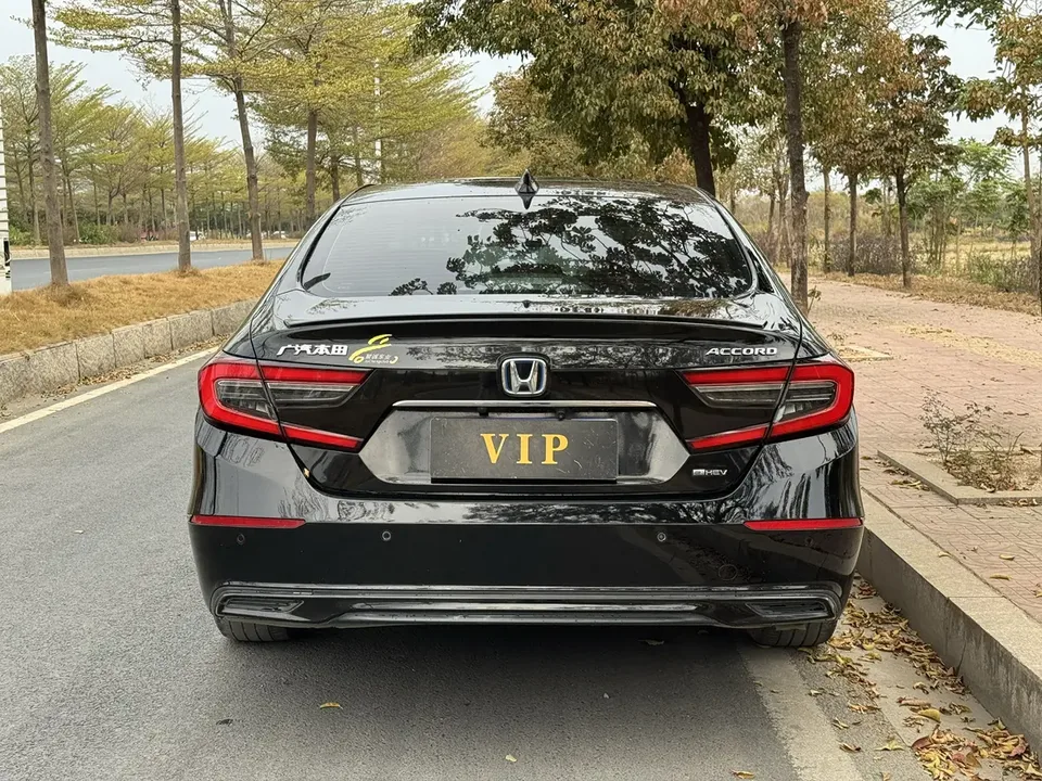 Honda Accord 2022 Accord Hybrid 2.0L Phantom Night Smart Edition 2022 — миниатюра 4