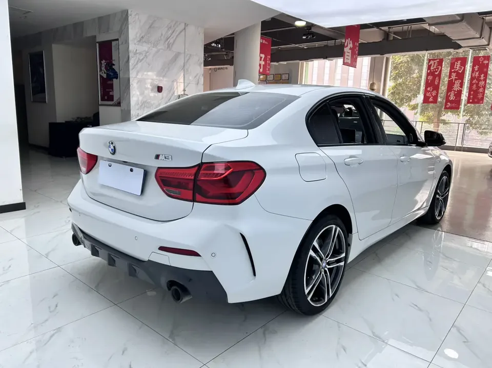 BMW 1 Series facelift 125i M Sport Night Edition 2022 — миниатюра 2