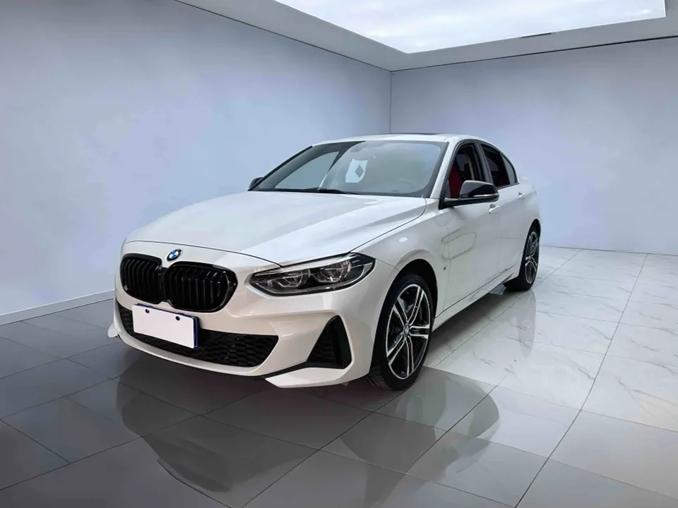 BMW 1 Series facelift 125i M Sport Night Edition 2022 — фото 1, купить с доставкой в Москву
