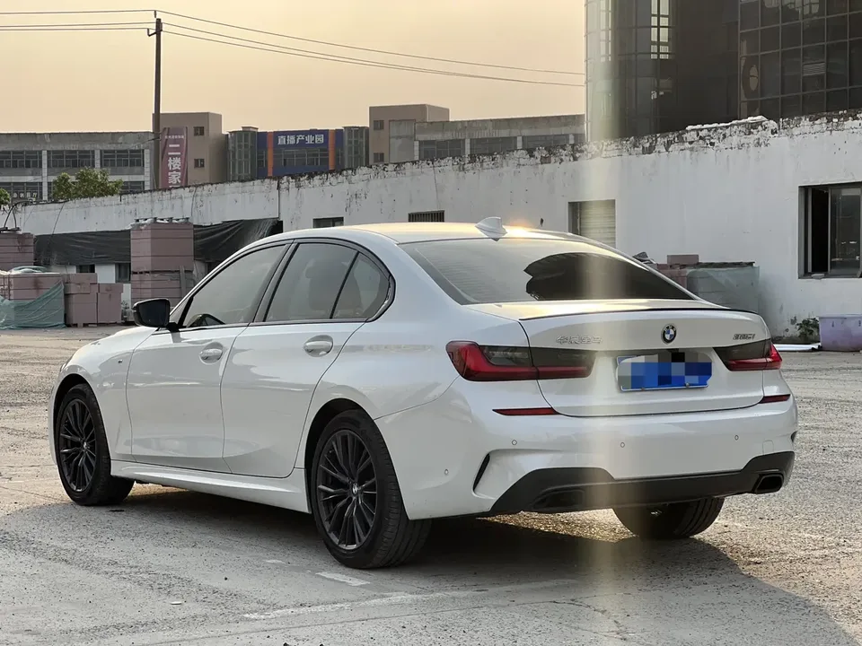 BMW 3 Series facelift 325i M Sport Night Edition 2022 — миниатюра 2