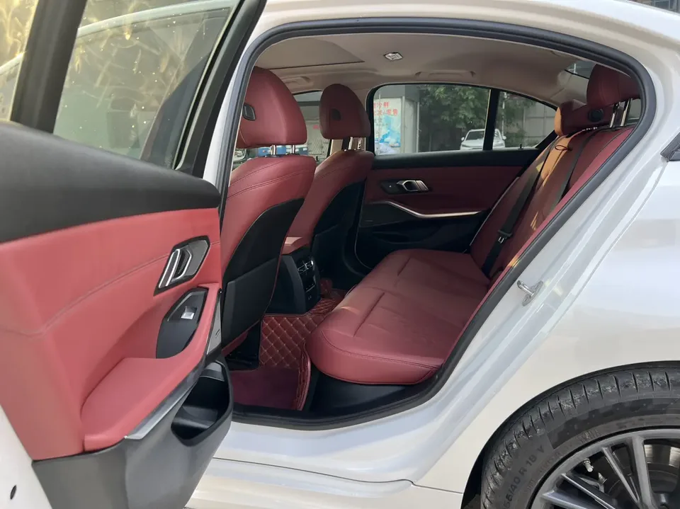 BMW 3 Series facelift 325i M Sport Night Edition 2022 — миниатюра 4