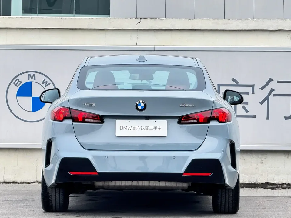 BMW 2 Series 225L M Sports Package 2025 — миниатюра 4
