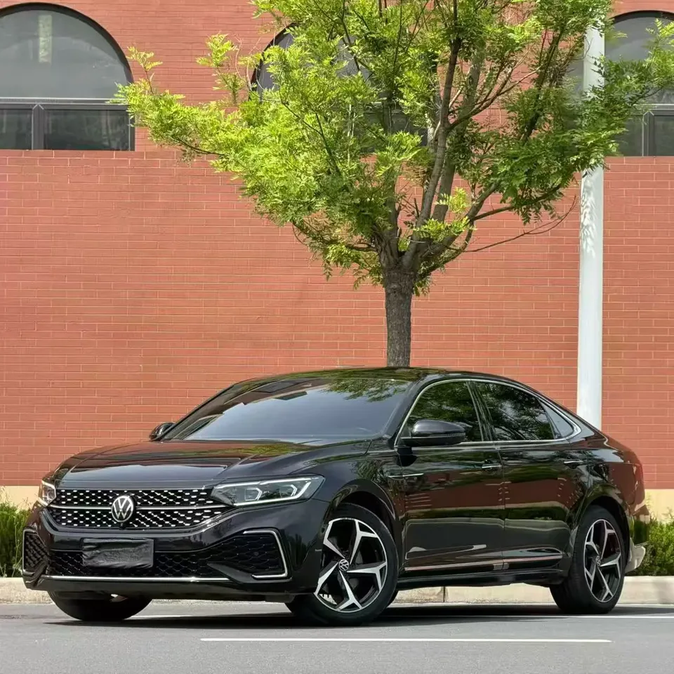 Volkswagen Passat Passat 2022 330TSI Starry Sky Premium Edition 2023 — миниатюра 4