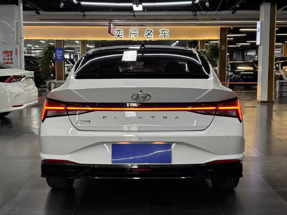 Hyundai Elantra Elantra 2022 1.5L CVT LUX Premium Edition 2023 — thumbnail 5
