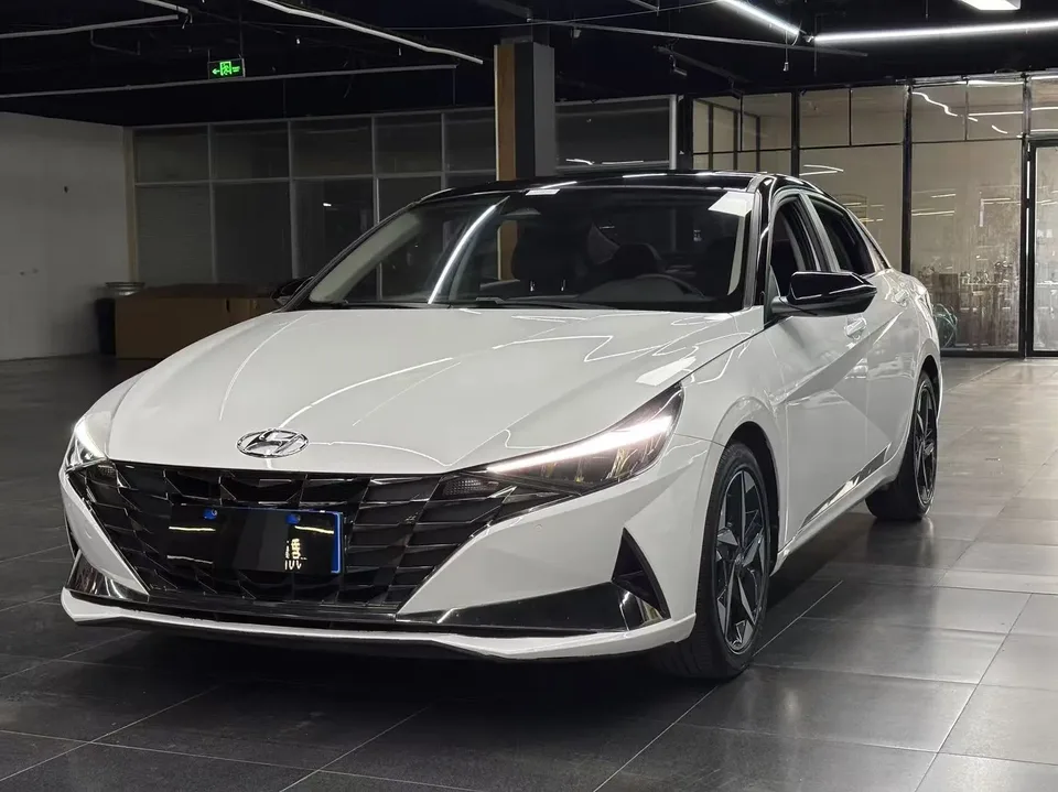 Hyundai Elantra 2023